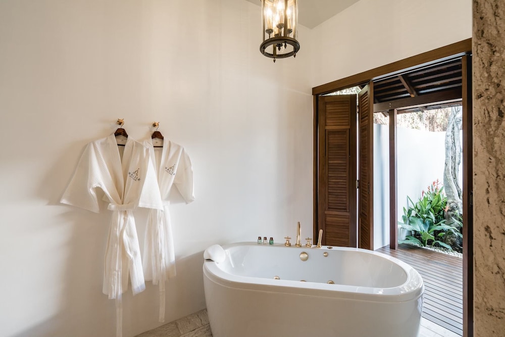 Malisa Villa Suites 87/87