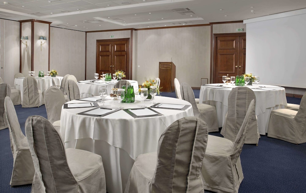 NJV Athens Plaza 65/75