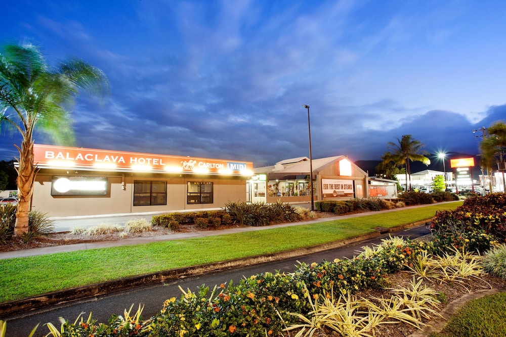 BALACLAVA HOTEL 4/49