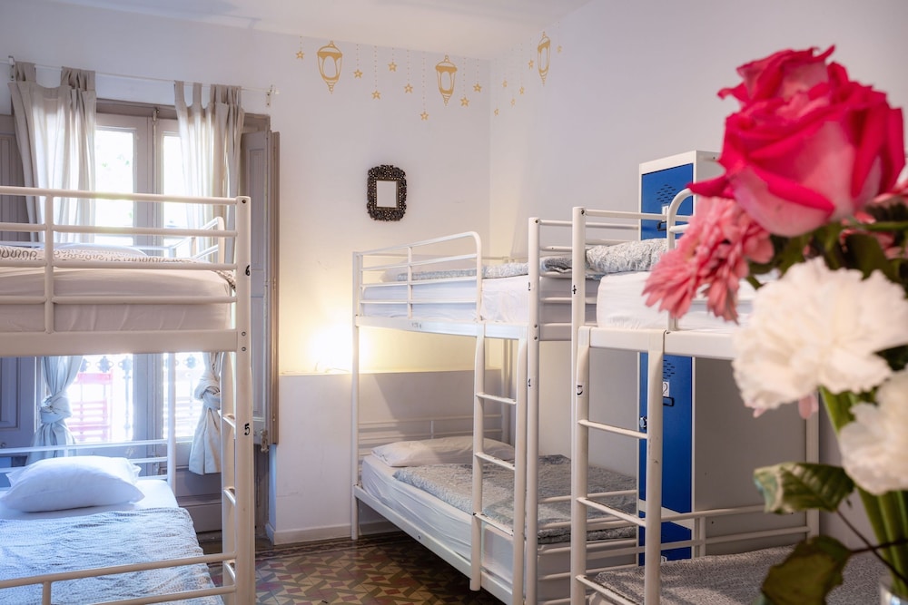 Primavera Hostel 55/70
