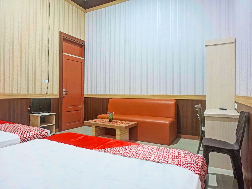 Collection O 91488 Hotel Lingkarsut Jeneponto 11/16