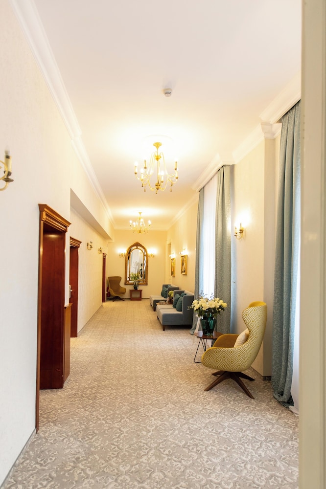 Waldinger Hotel 9/50