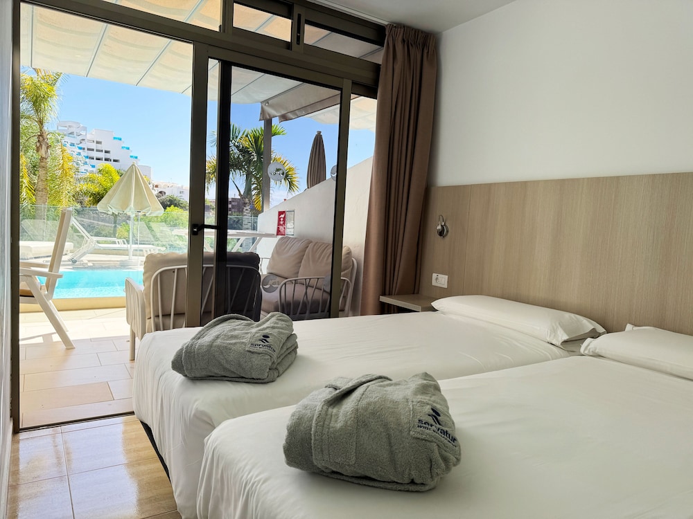 1 Bedroom, Premium, Apartment, Single, Twin Beds, Pool Access