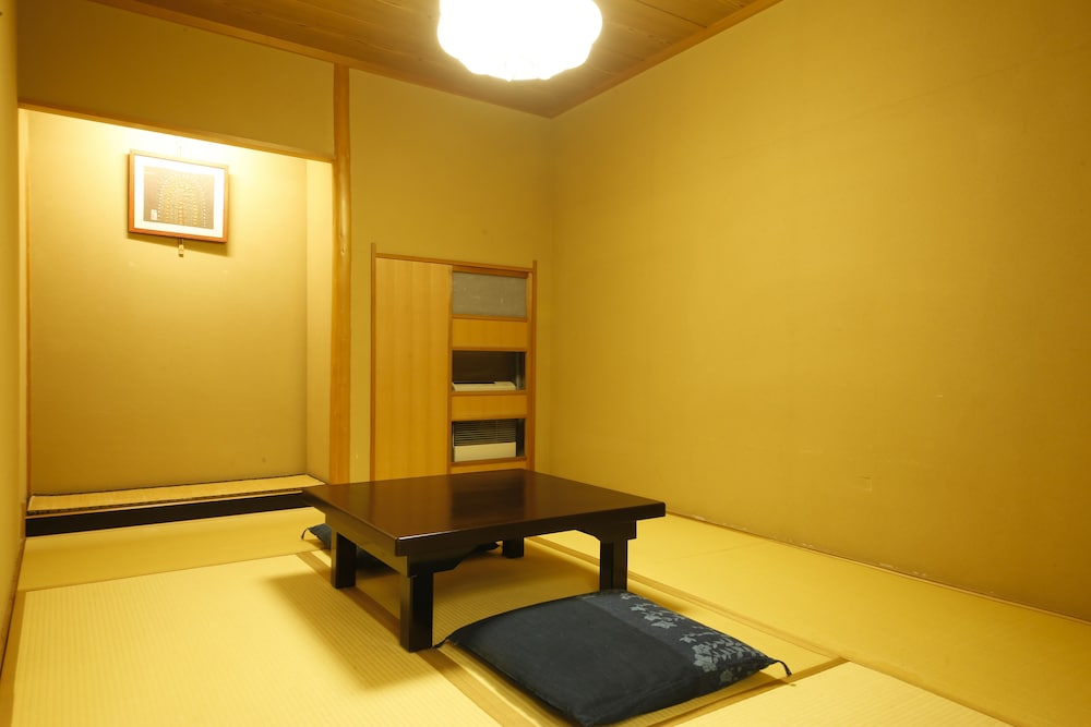 Tateshina Park Hotel (ex. Tateshina Ai) 12/69
