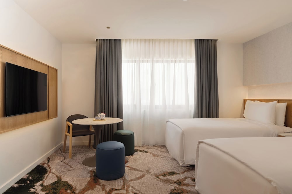 Merdeka, Twin Beds