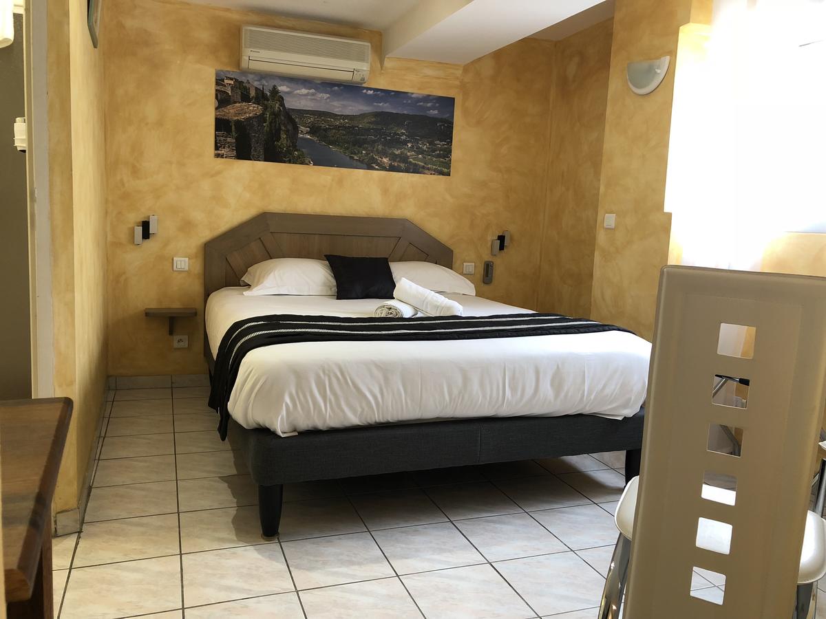 Logis Hotel Bellevue 8/23