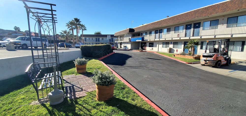 Motel6 Palmdale, CA 47/60