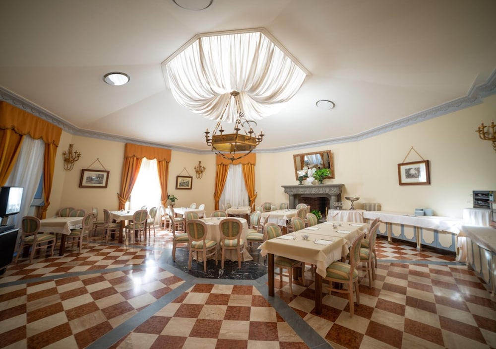 Villa Tuscolana Park Hotel 59/77