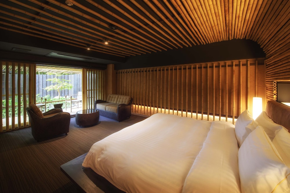 Deluxe, Suite, King Bed, Outdoor Bath
