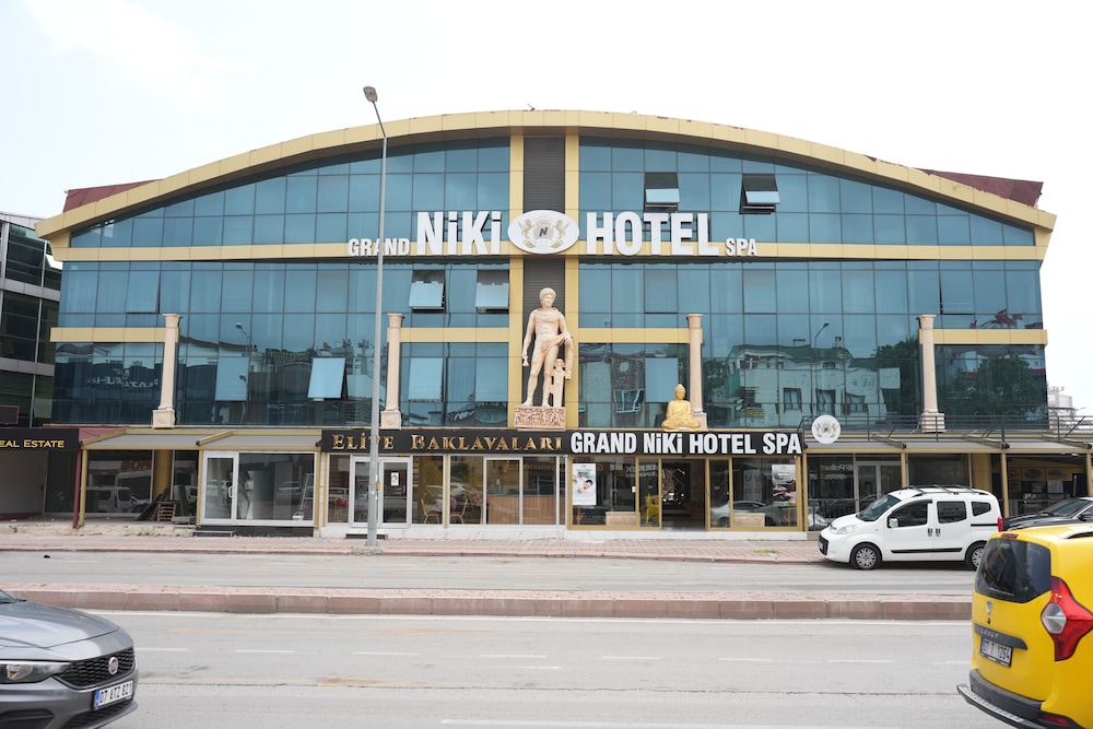 Grand Niki Hotel & Spa 4/50