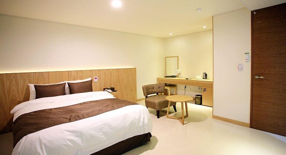K Tourist Hotel 11/24