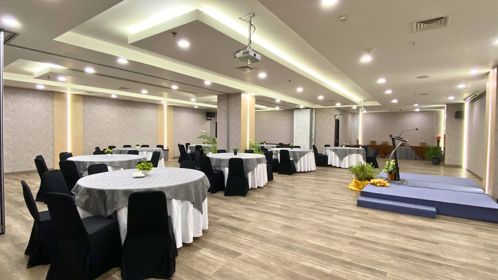 Grand Abe Hotel 55/58