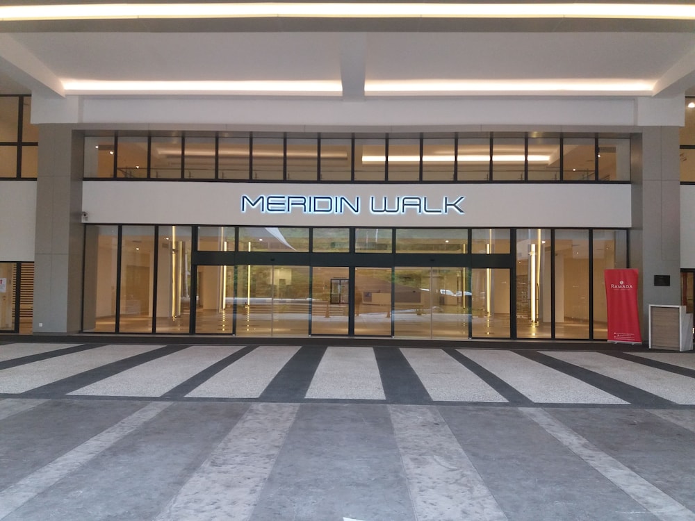 Ezzyhome @ Medini 4/38