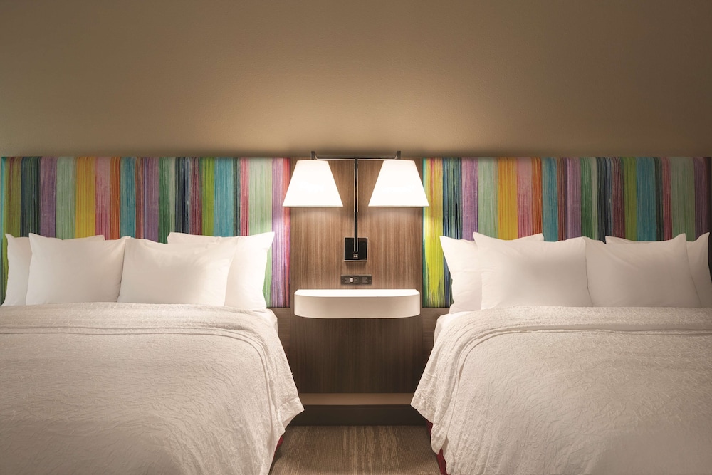 Hampton Inn Houston-Brookhollow 27/59