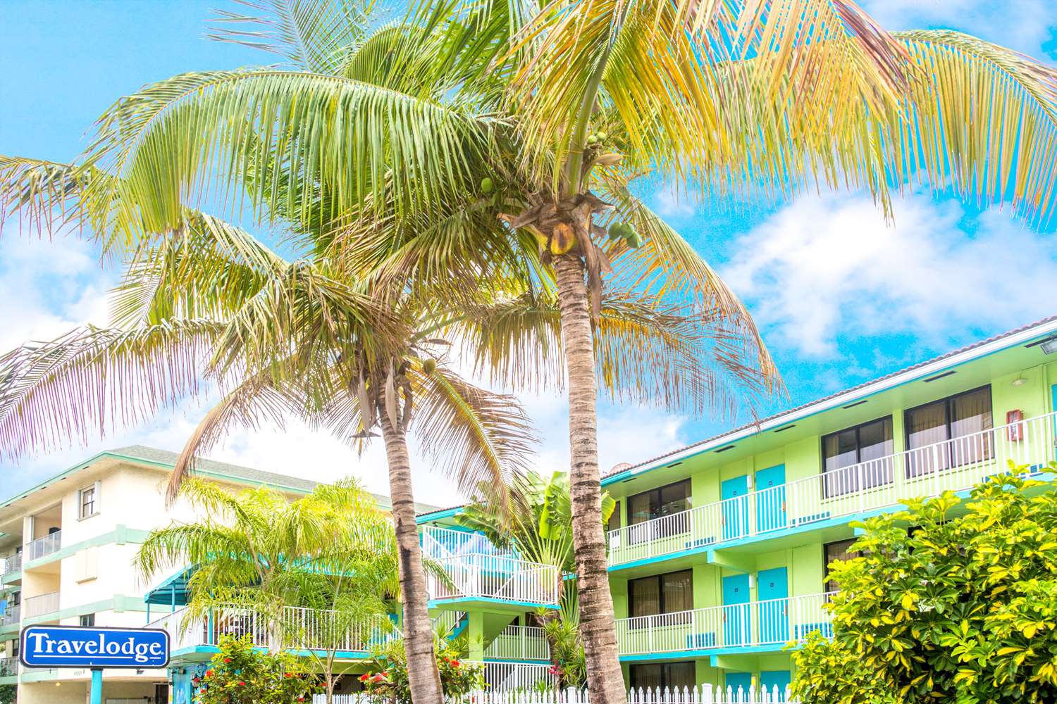 Ocean Reef Hotel 13/15