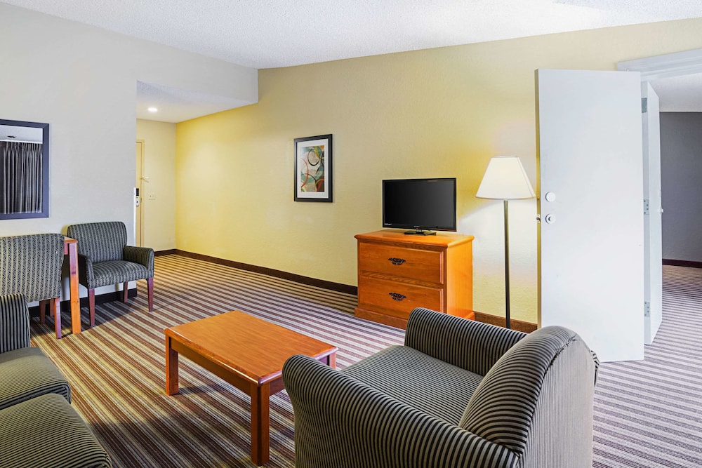 Quality Inn & Suites NRG Park - Medical Center 44/61