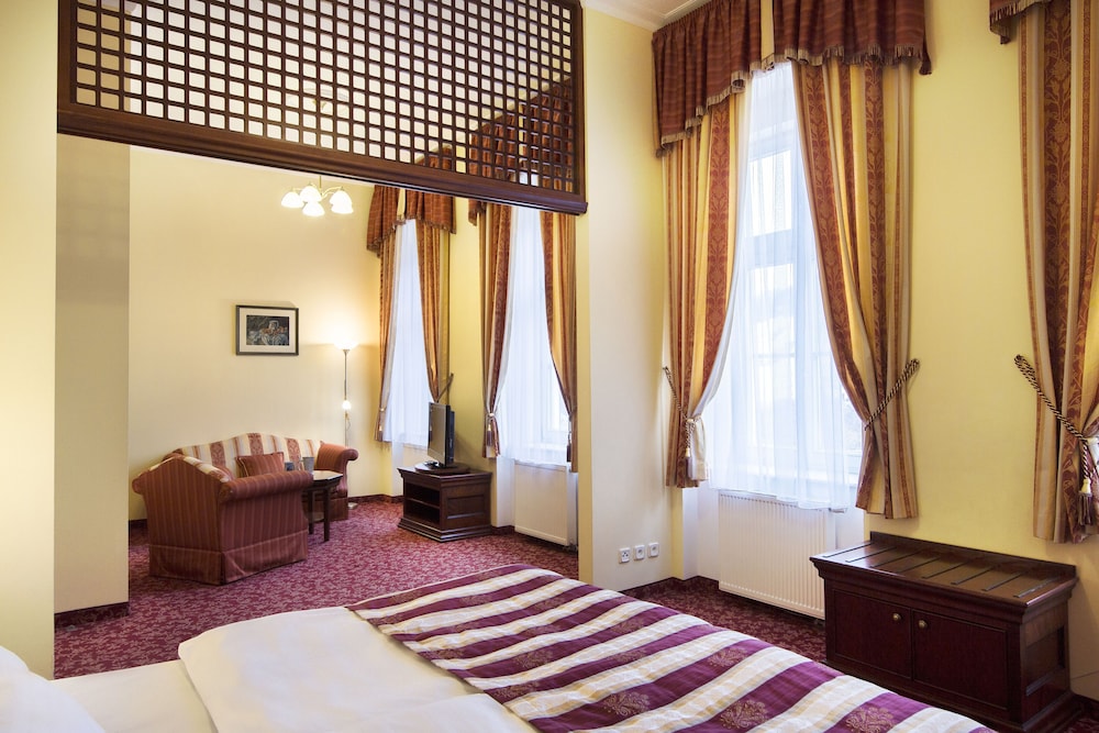 Ontario Hotel Garni 43/75