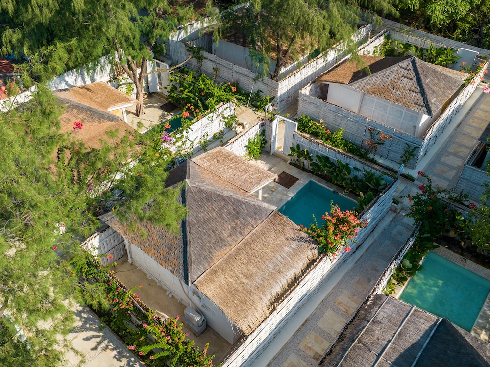 AVIA VILLA RESORT 26/33