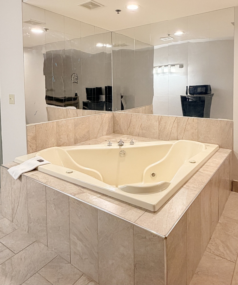 Radiant Inn and Suites Murfreesboro 4/40