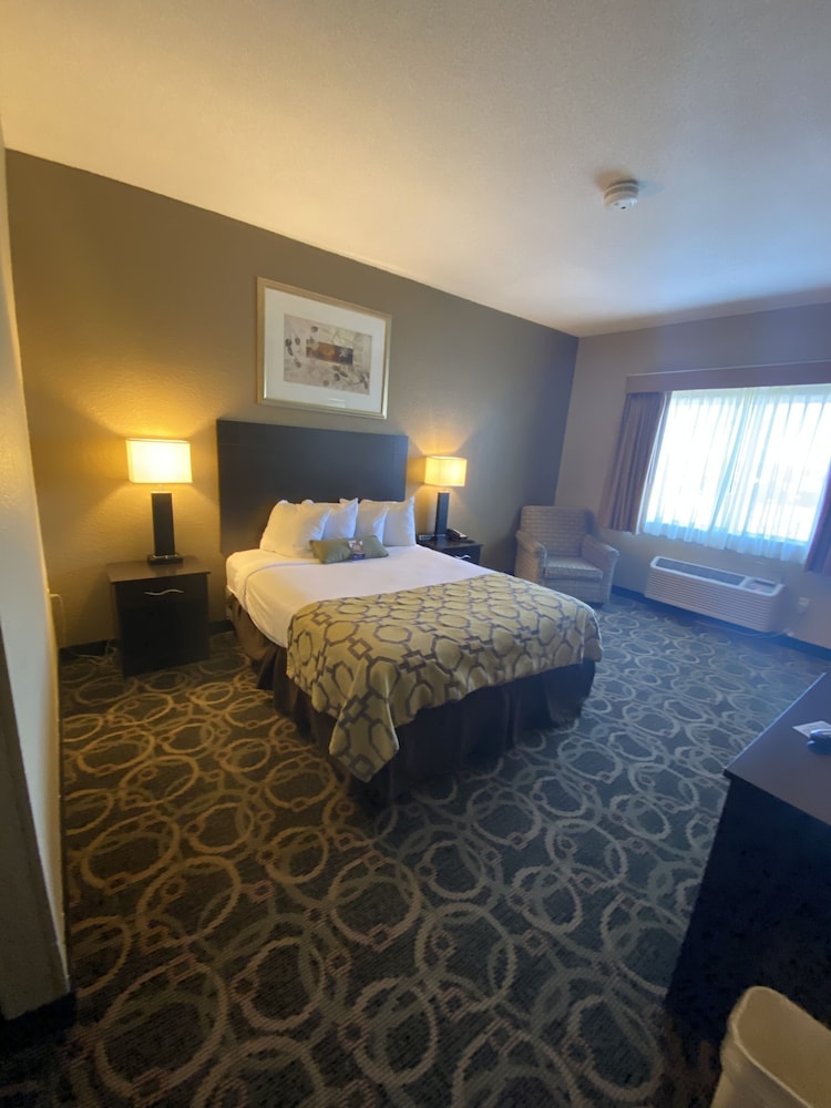 Baymont By Wyndham Casper East 13/39