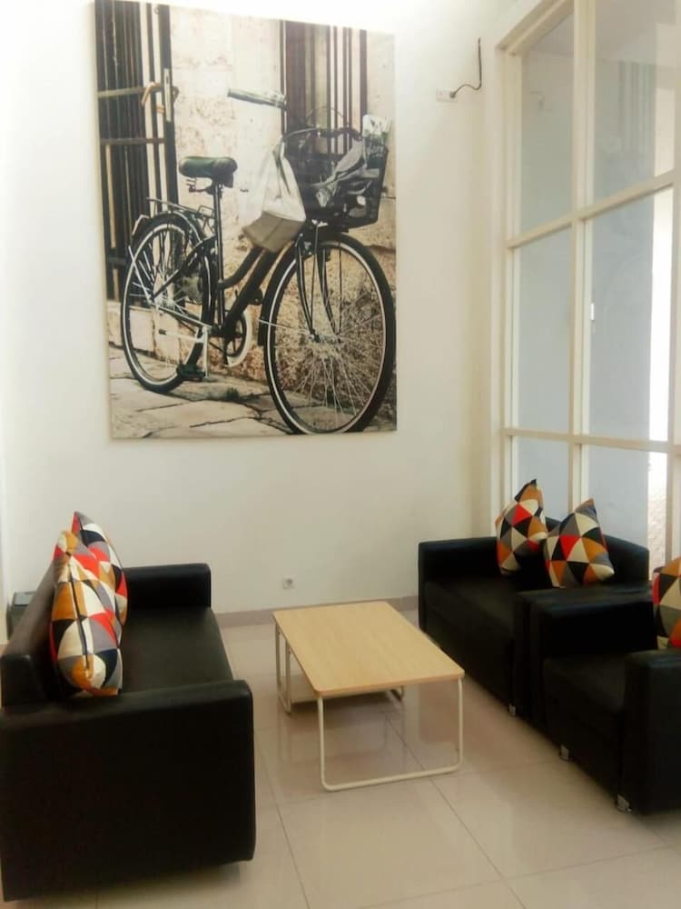 De La Charis Hotel by Waringin Hospitality 35/55