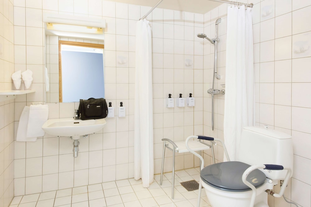 Home Hotel Grimstad 27/61