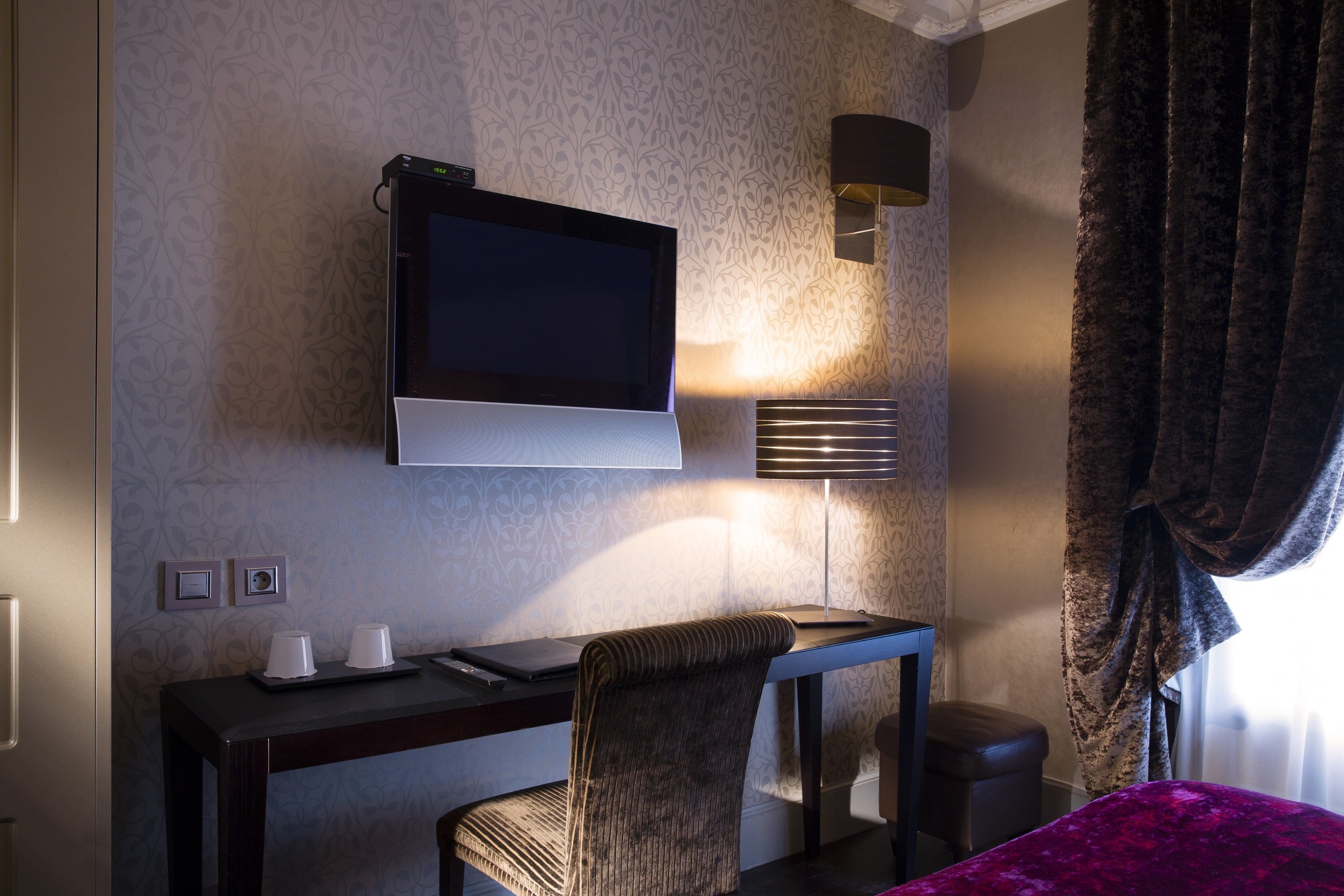 Hotel Ares 38/47