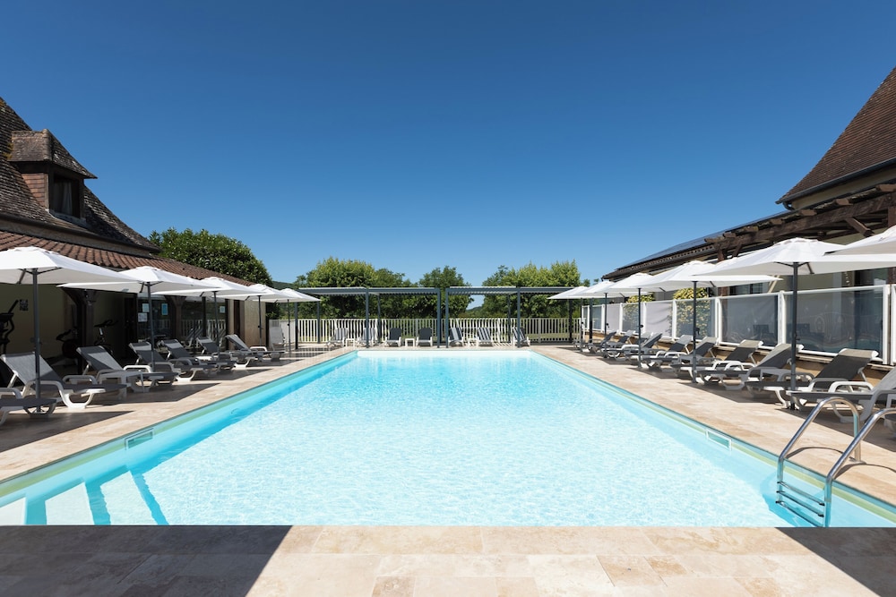 HOTEL L OUSTAL 24/50