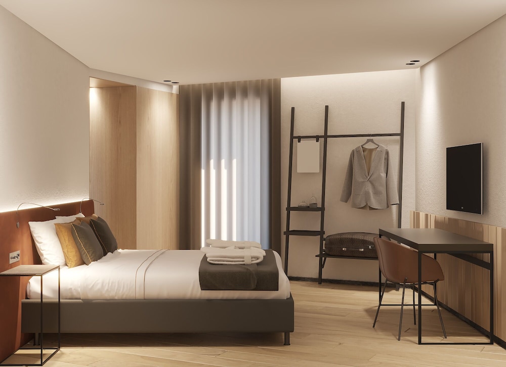 DELUXE, SUITE