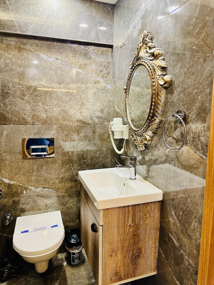 Sirkeci Quietness Hotel 49/50