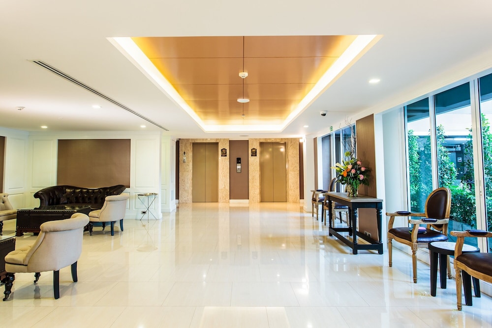 Cinnamon Hotel Bangkok 30/50