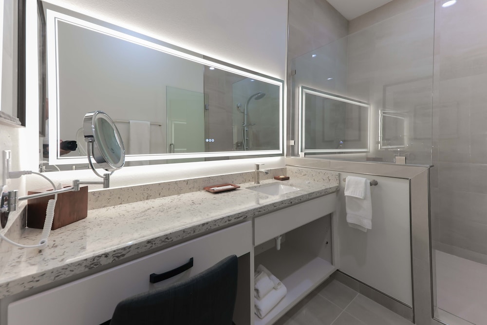 Clarion Inn Suites 30/61