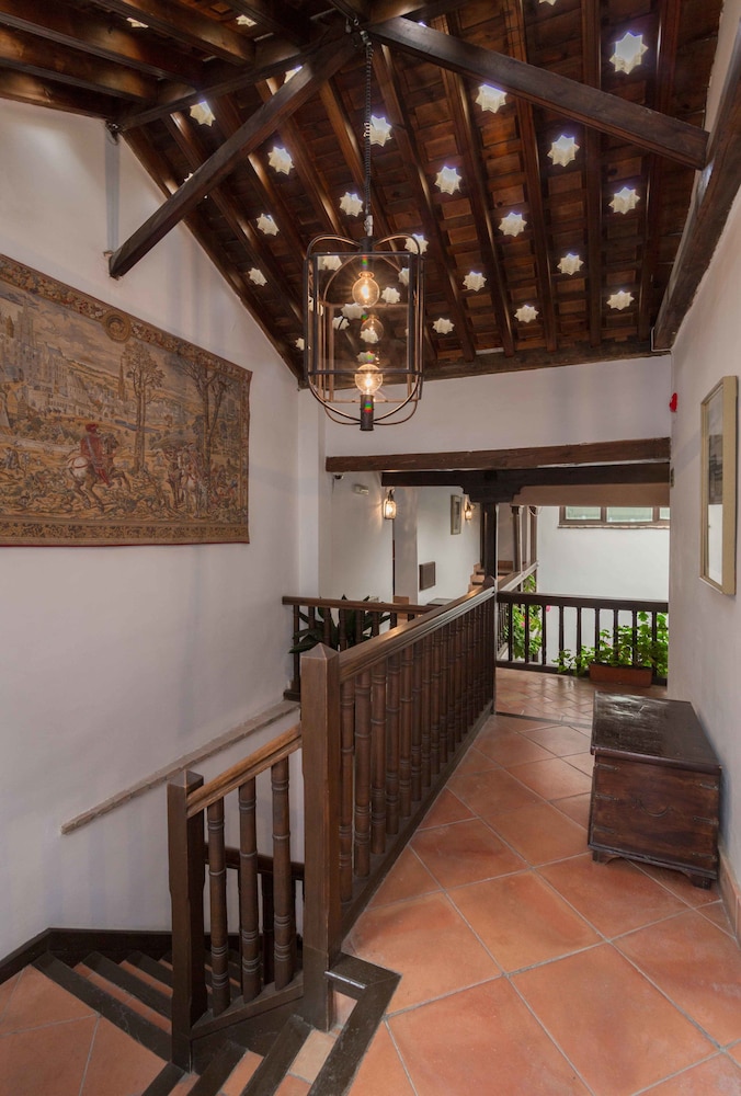 Casa Del Capitel Nazari 6/70