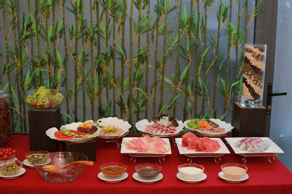 Inearth Hotel Hanoi (Ex. Poonsa Hanoi Hotel) 57/66