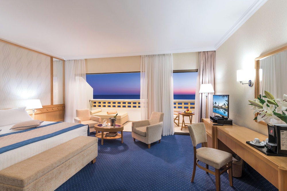 Constantinou Bros Athena Royal Beach Hotel - Adults Only 30/50