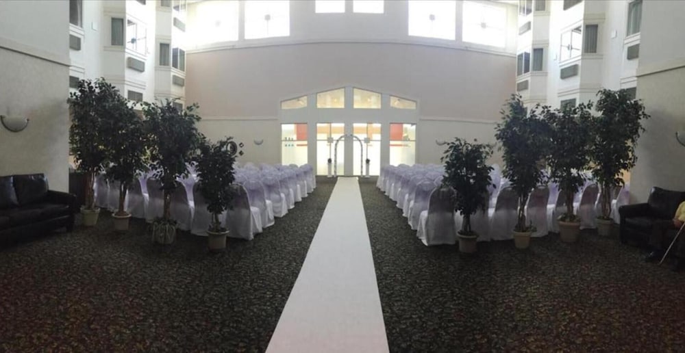 The Comstock Inn And Conference Center 24/31