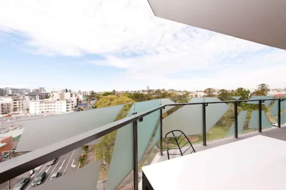 Vine Serviced Apartments 31/36
