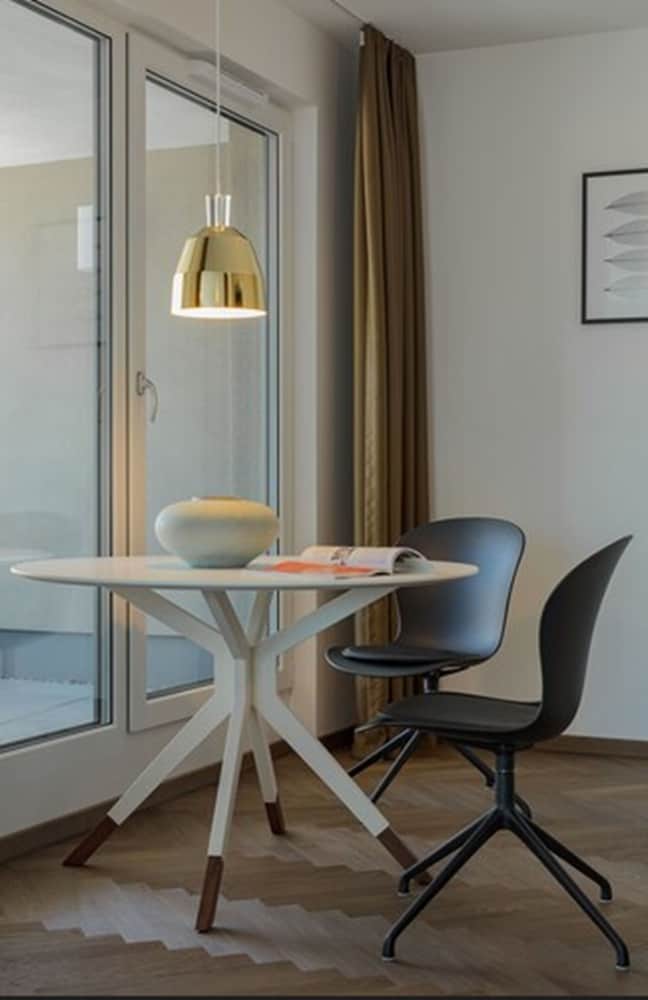 Dd Suites Serviced Apartments 12/35