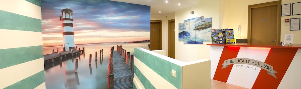 The Lighthouse Rooms 3/45