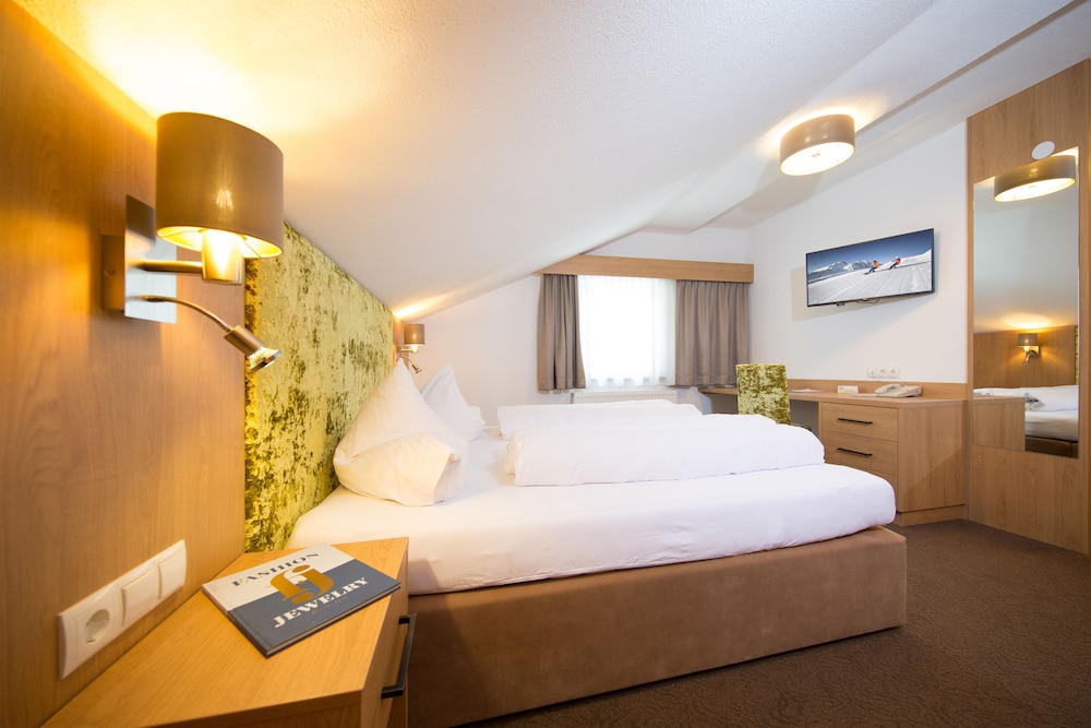 Hotel Tyrol 23/58
