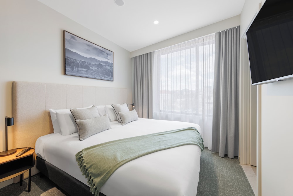 Punthill Tuggeranong 15/45