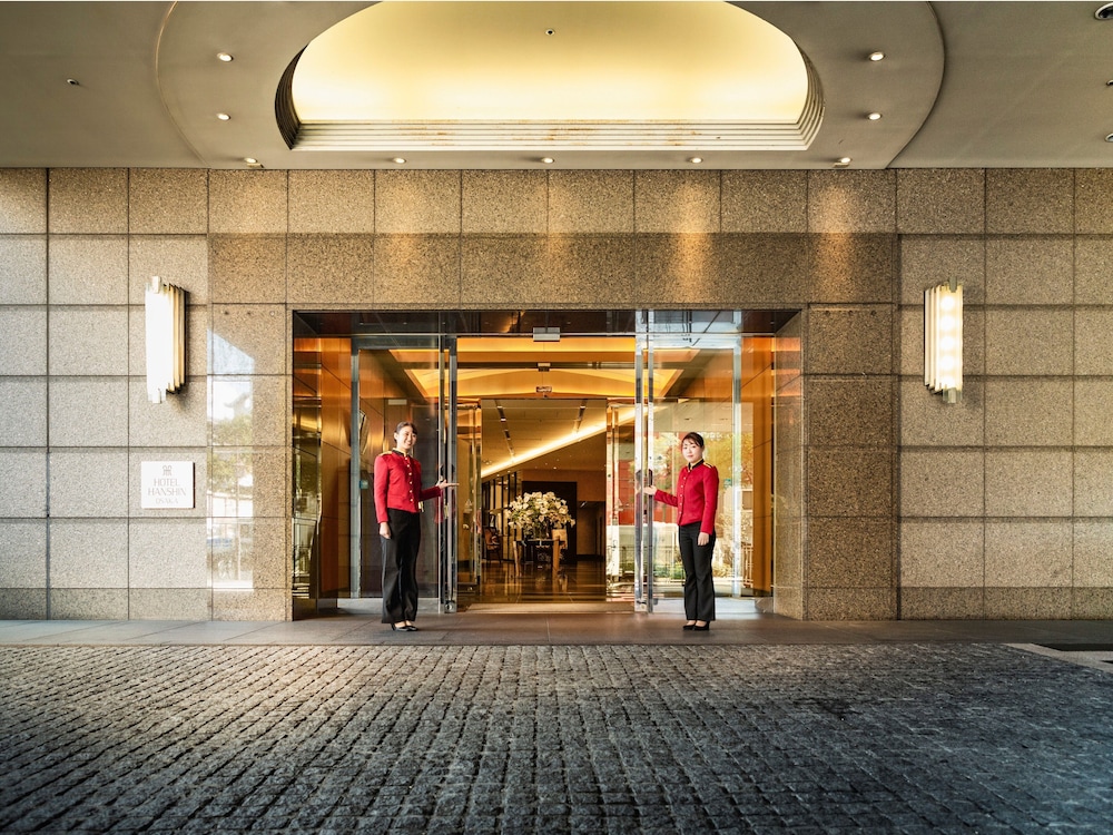 Hotel Hanshin 10/70