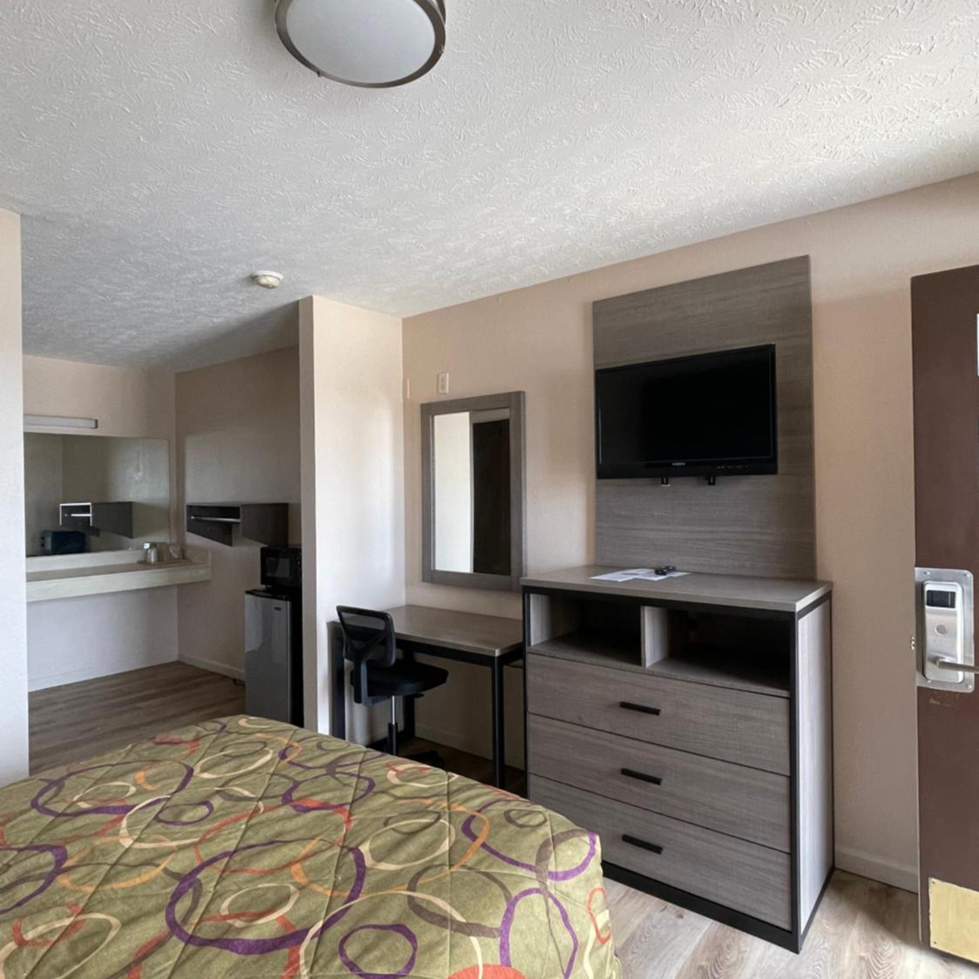 GARDEN INN & SUITES HOGANSVILLE 13/29