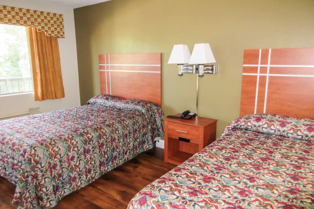 Rodeway Inn Swansea, MA 13/42