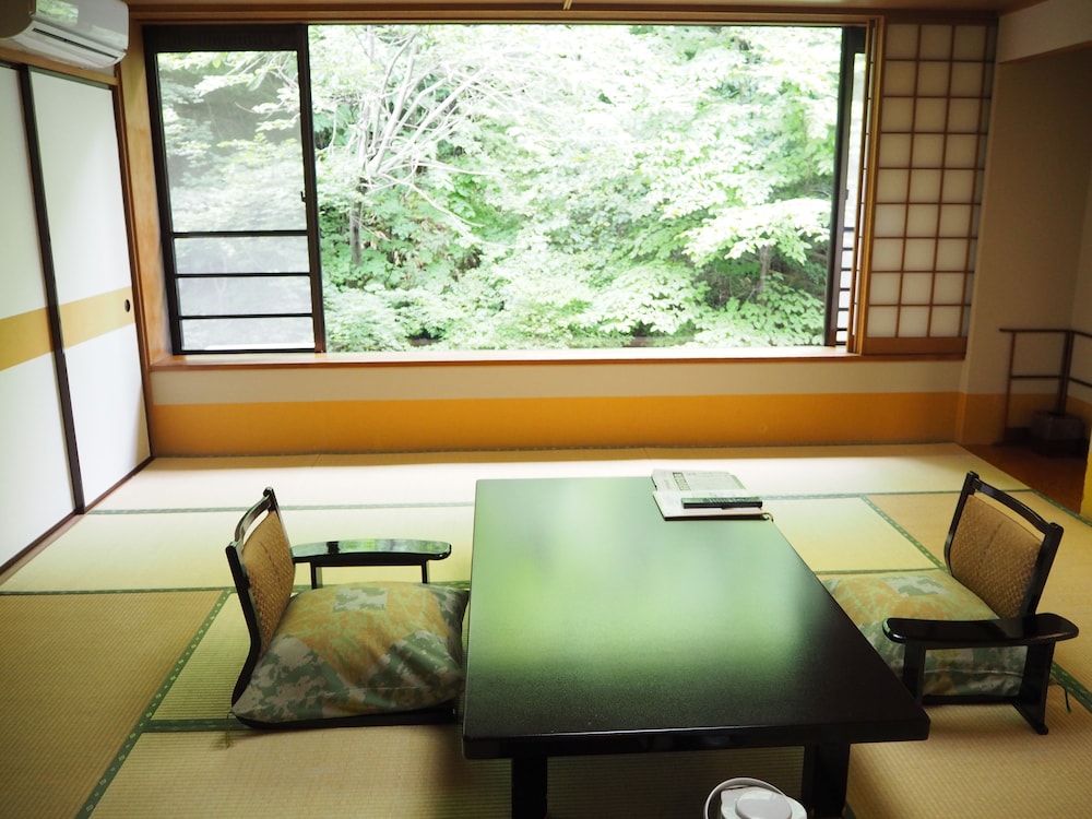 KUSATSU ONSEN OSAKAYA 26/65