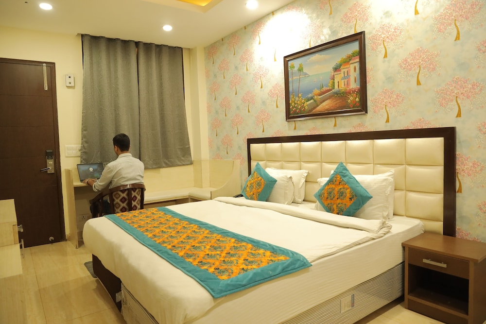 Nirvana Suites 20/50
