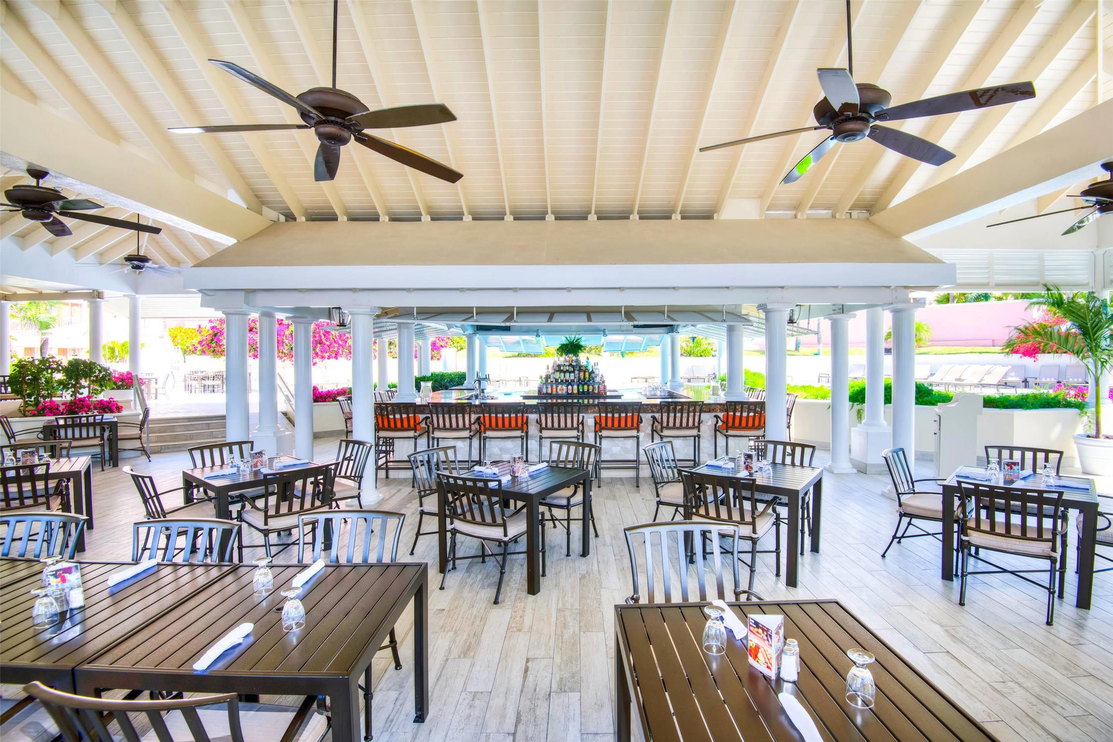 Comfort Suites Paradise Island 33/55