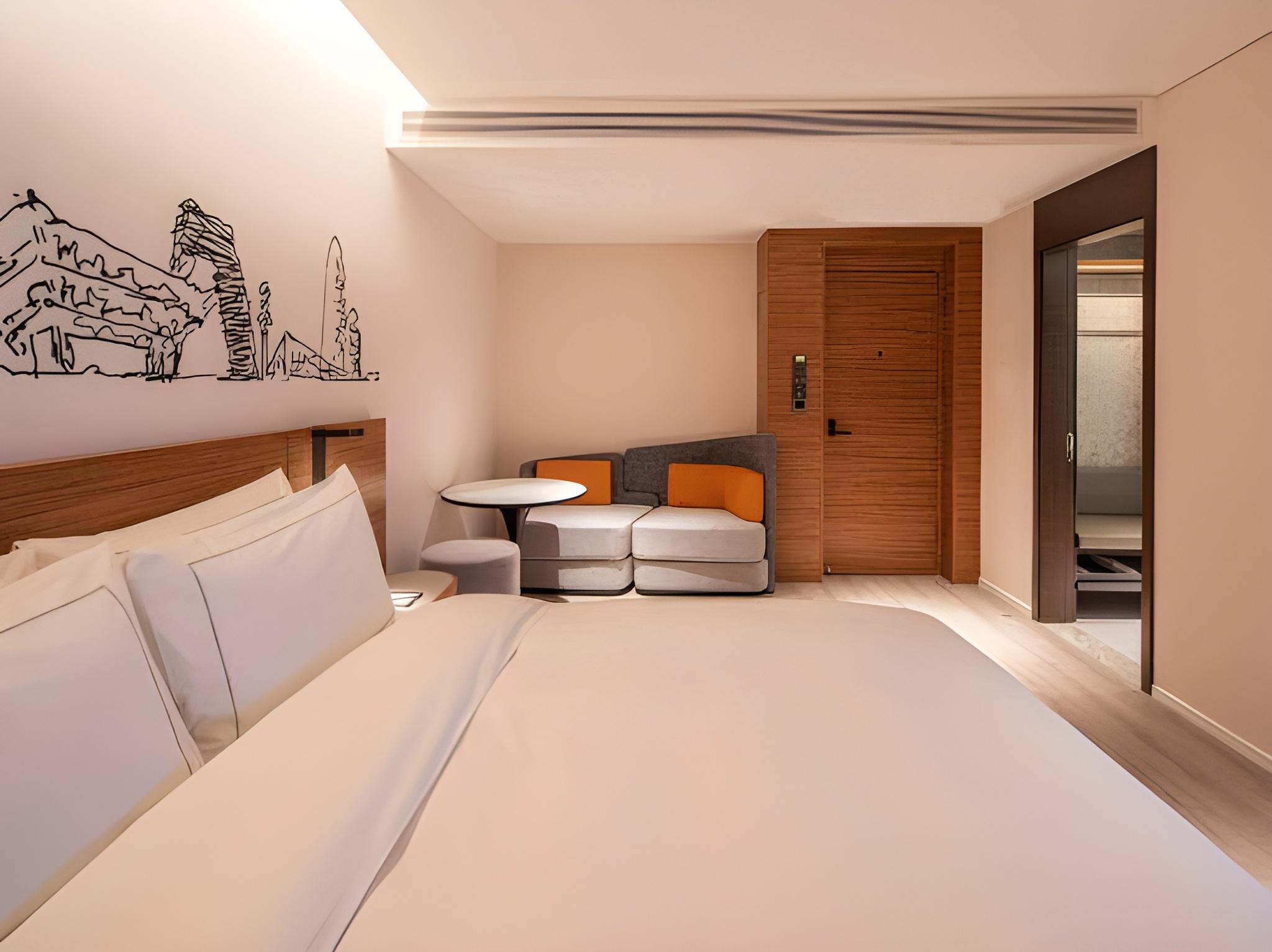Room, King Bed