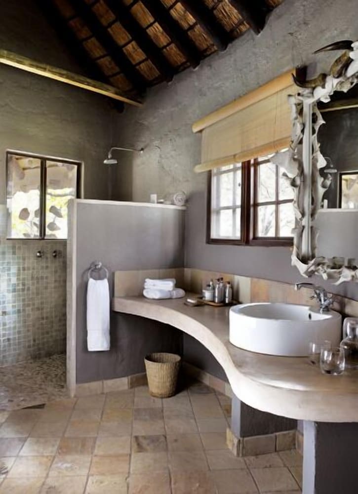 Motswari Private Game Reserve Timbavati 50/50