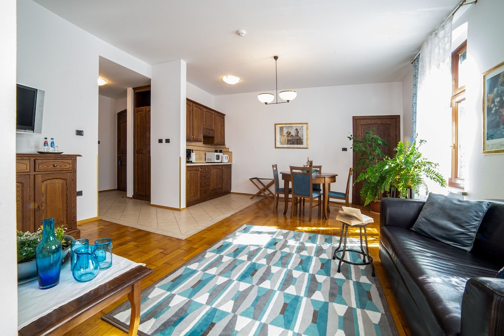 Euroresidence 57/77